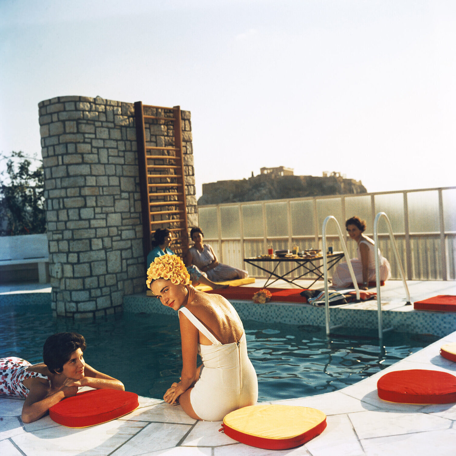 Slim Aarons 'Penthouse Pool' Slim Aarons Fotografia in vendita