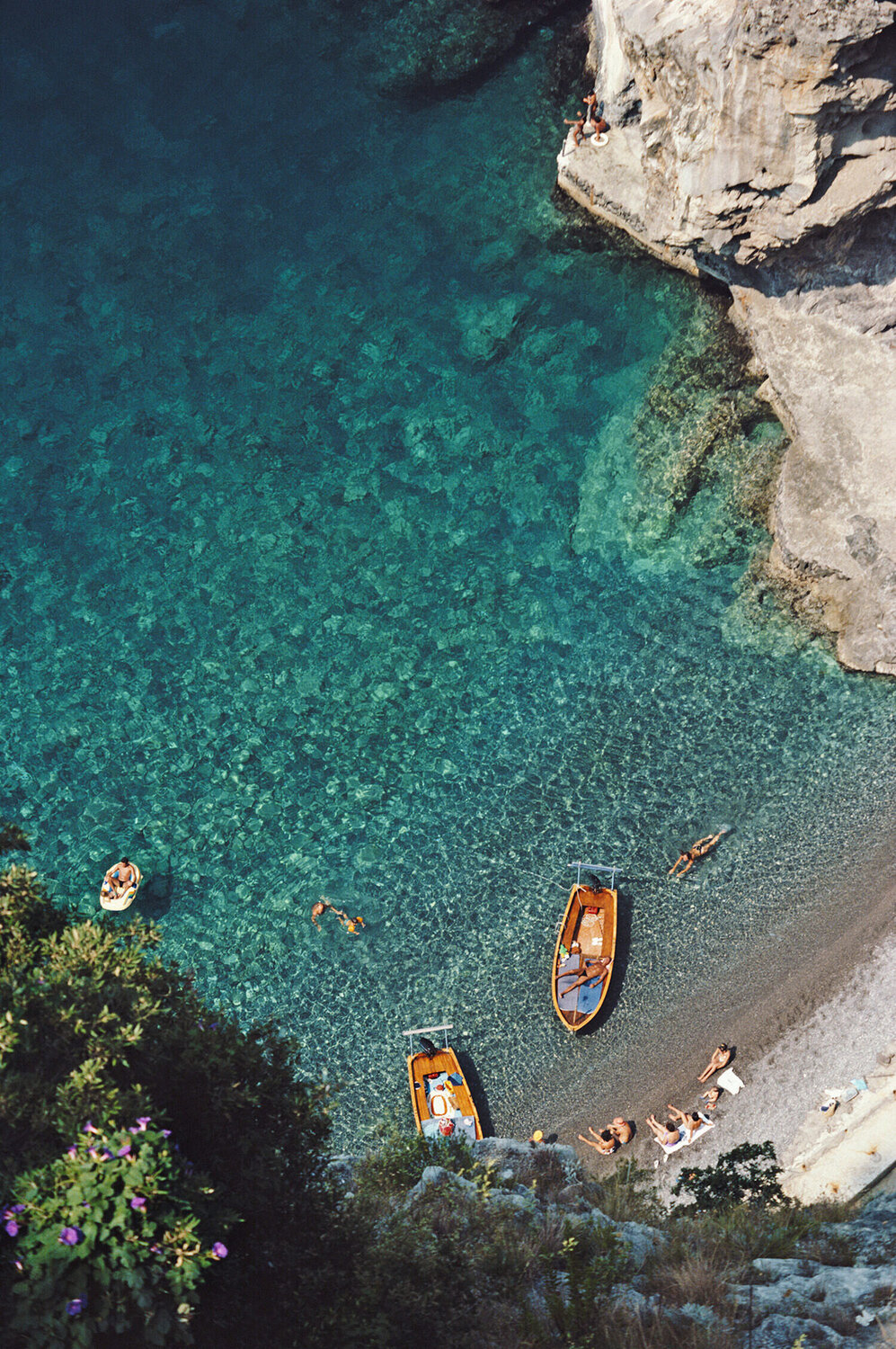 Slim Aarons 'Conca dei Marini' Slim Aarons Fotografie te koop