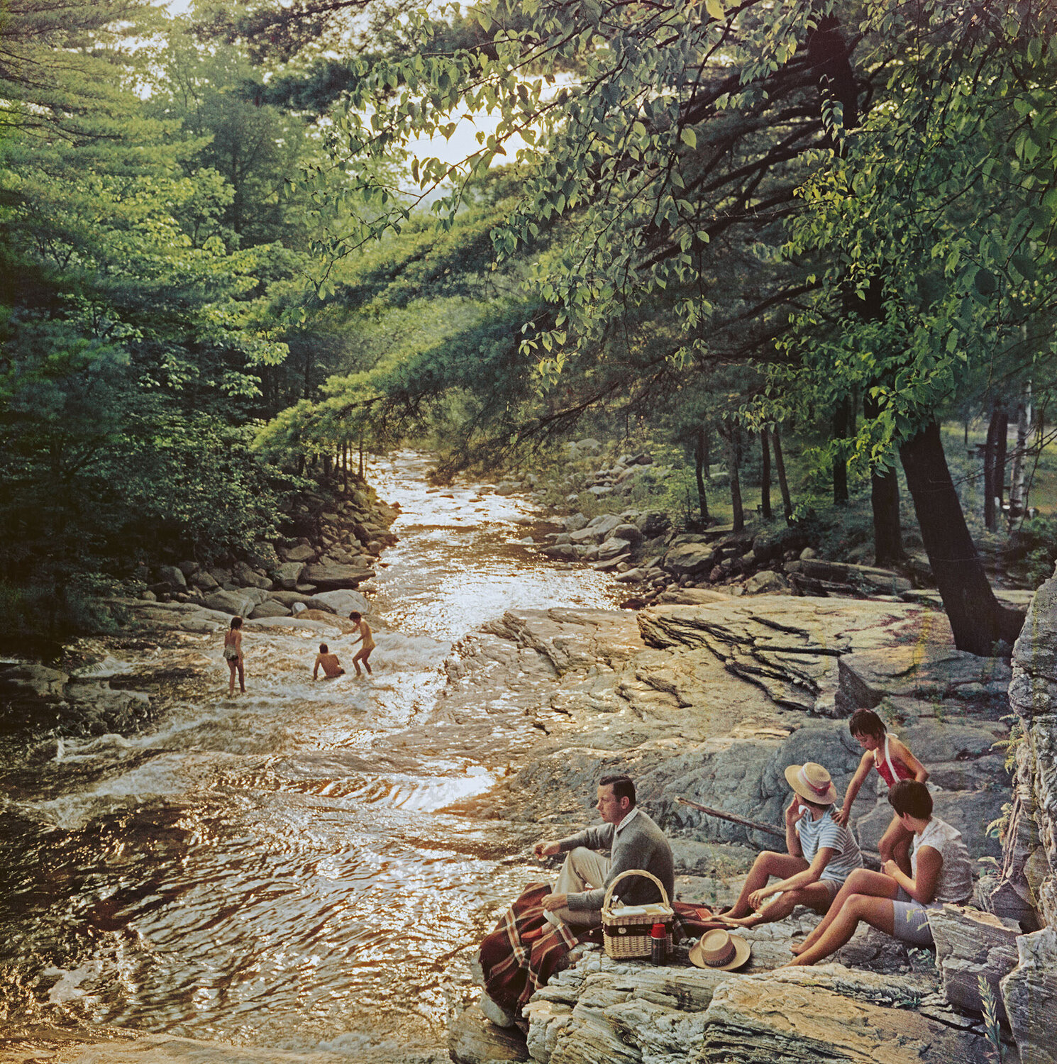 Slim Aarons 'Campbell Falls Picnic' Slim Aarons Fotografia in vendita