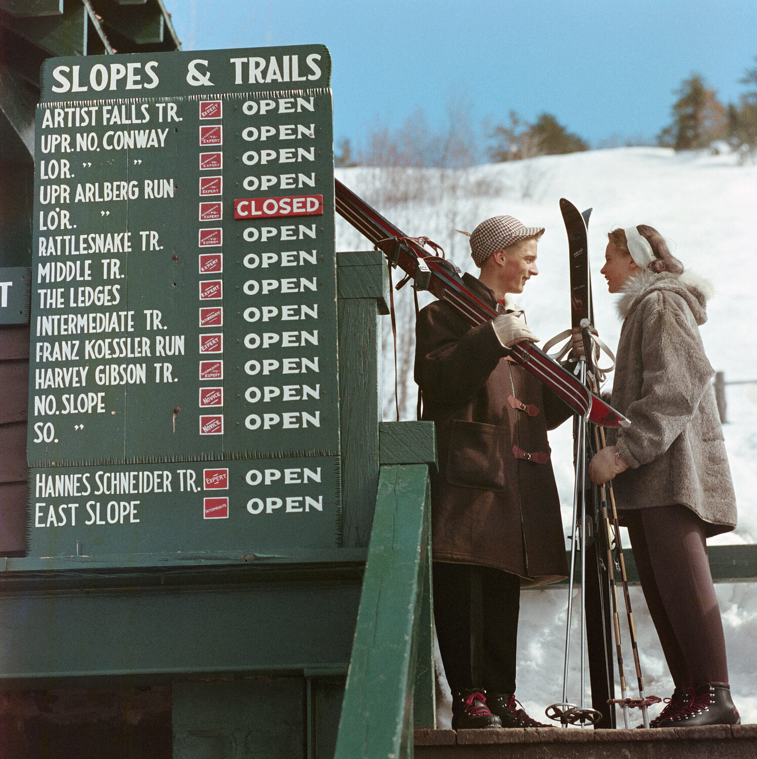Slim Aarons 'Slopes & Trails' Slim Aarons Fotografia in vendita