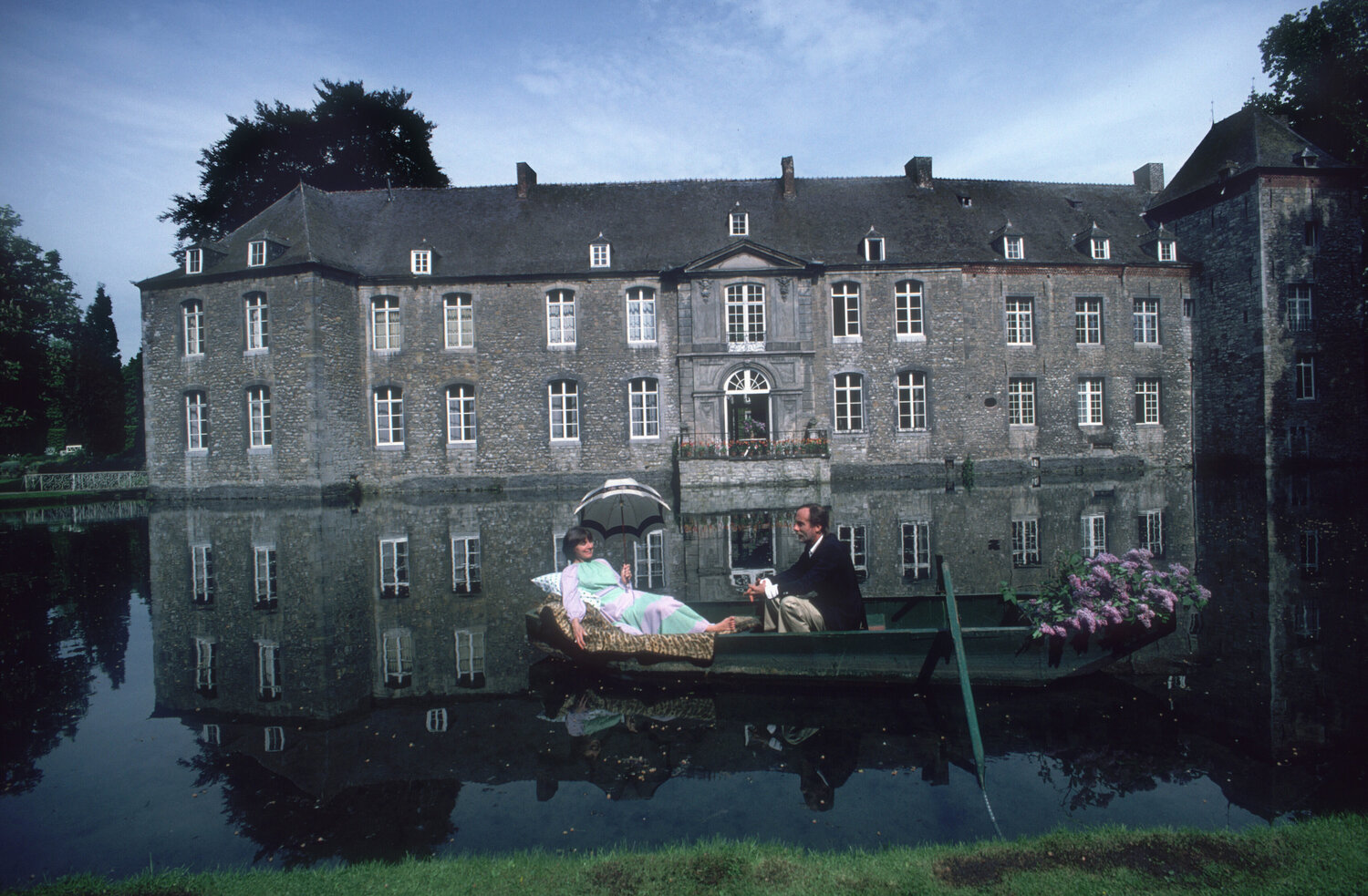 Slim Aarons 'Annevoie' Slim Aarons Fotografia in vendita