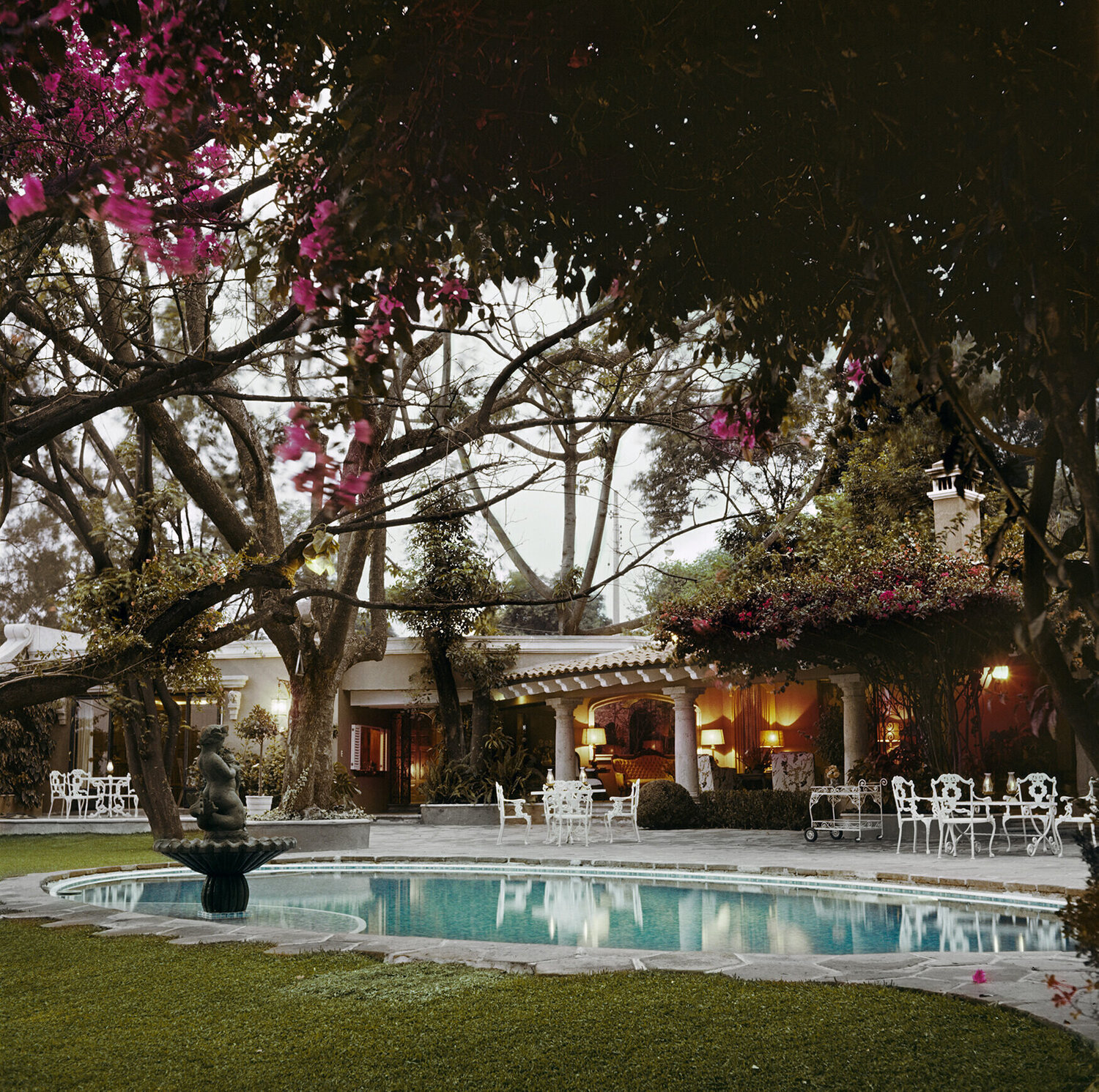 Slim Aarons 'Bermuda Style' Slim Aarons Fotografie te koop