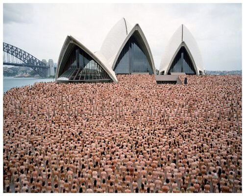 Sydney 3 van Spencer Tunick, Fotografie te koop op Singulart