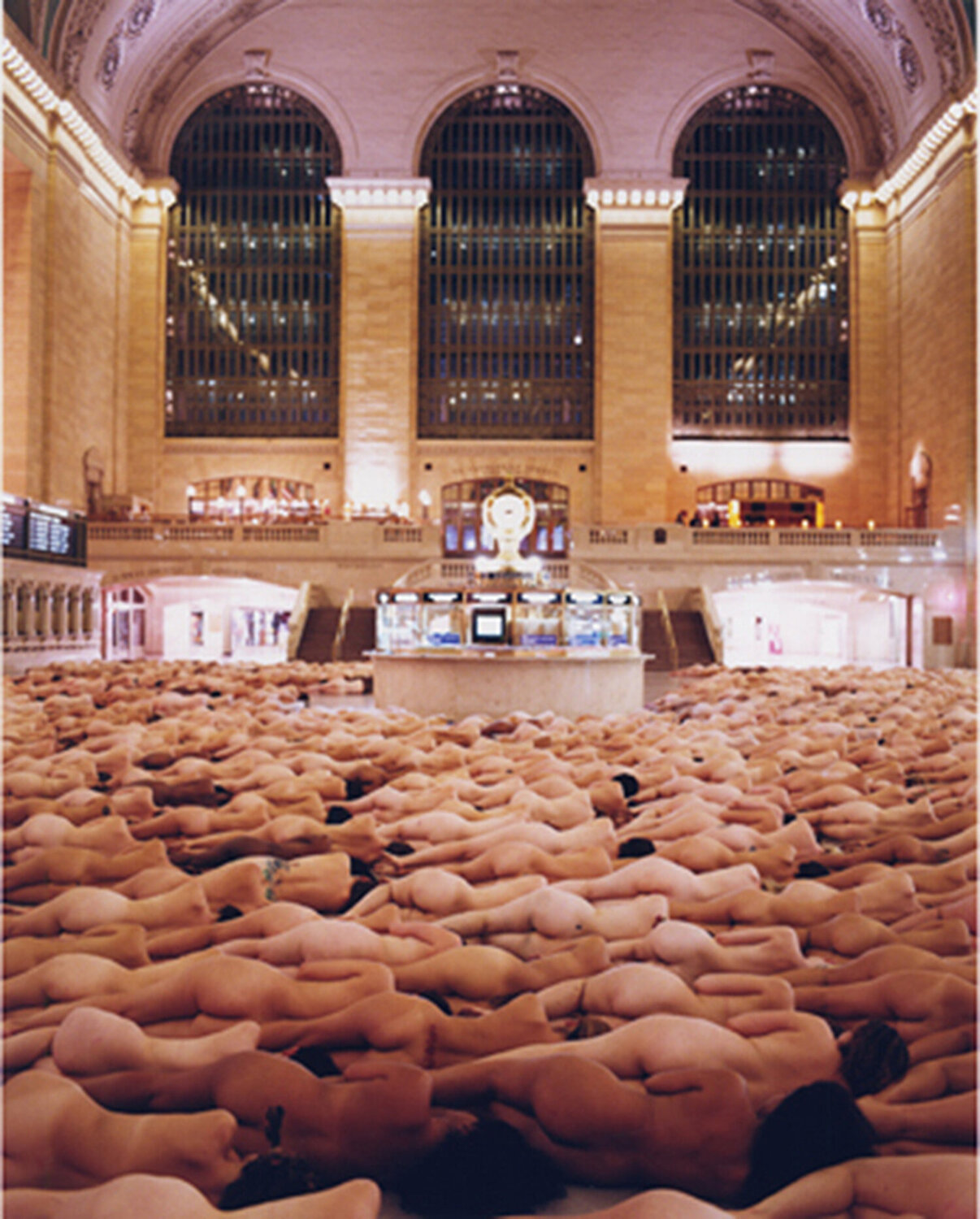 Grand Central Spencer Tunick Stampa in vendita