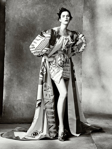 Stella Tennant, Moschino, Autumn Winter van Steven Meisel, Fotografie te koop op Singulart