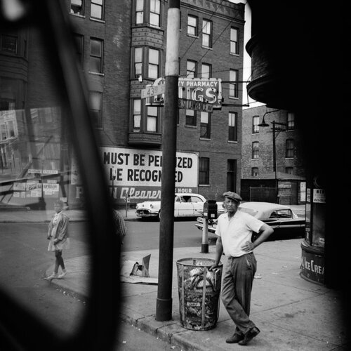 Chicago, IL, June 19 de Vivian Maier, Fotografía a la venta en Singulart