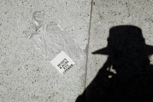 Self- Portrait, "Eye Opener" de Vivian Maier, Fotografía a la venta en Singulart