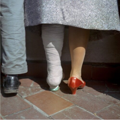 Cast & Shoe (VM19XXZ06886) van Vivian Maier, Fotografie te koop op Singulart