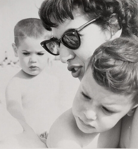 Untitled, n.d, Woman with 2 boys Rare Lifetime print van Vivian Maier, Fotografie te koop op Singulart