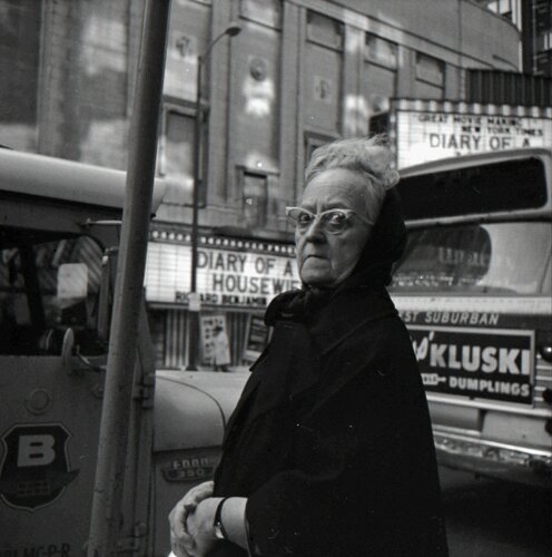 Old Woman with Glasses (VM1970W01639_2) van Vivian Maier, Fotografie te koop op Singulart