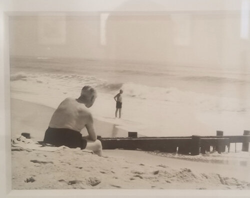 Untitled, n.d, Men on Beach Rare Lifetime print van Vivian Maier, Fotografie te koop op Singulart