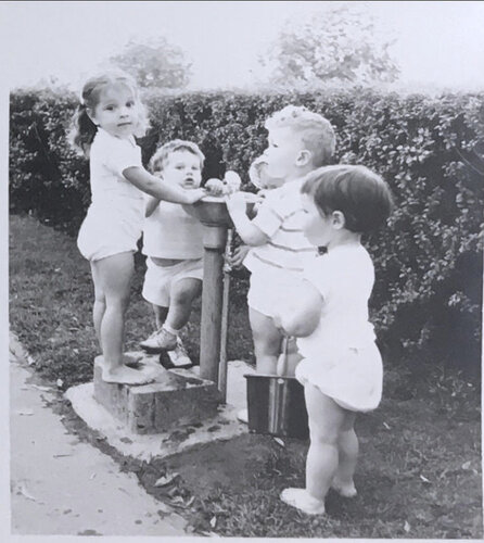 Untitled, n.d, Water Fountain Rare Lifetime print van Vivian Maier, Fotografie te koop op Singulart