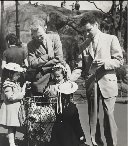 Untitled, n.d,  Family and Trashcan Rare Lifetime print van Vivian Maier, Fotografie te koop op Singulart