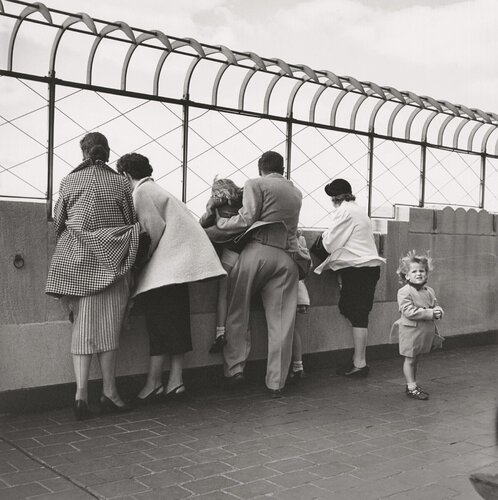 New York, NY, September van Vivian Maier, Fotografie te koop op Singulart