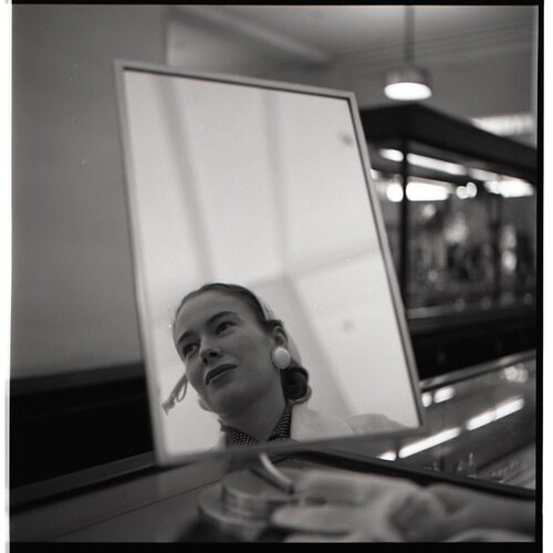 Chicago, Illinois van Vivian Maier, Fotografie te koop op Singulart