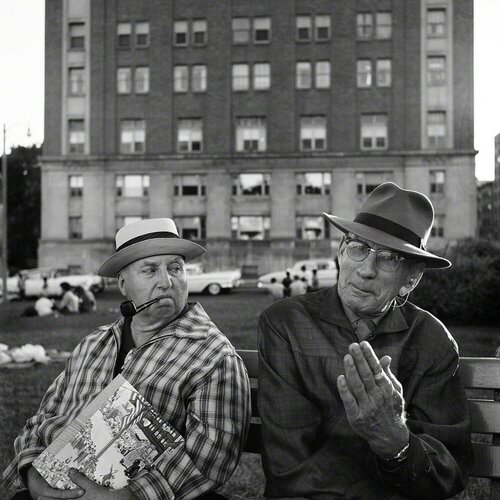 0119363, Two Old Guys on a Bench van Vivian Maier, Fotografie te koop op Singulart