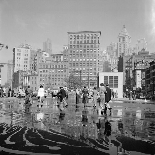 New York, September 26 van Vivian Maier, Fotografie te koop op Singulart