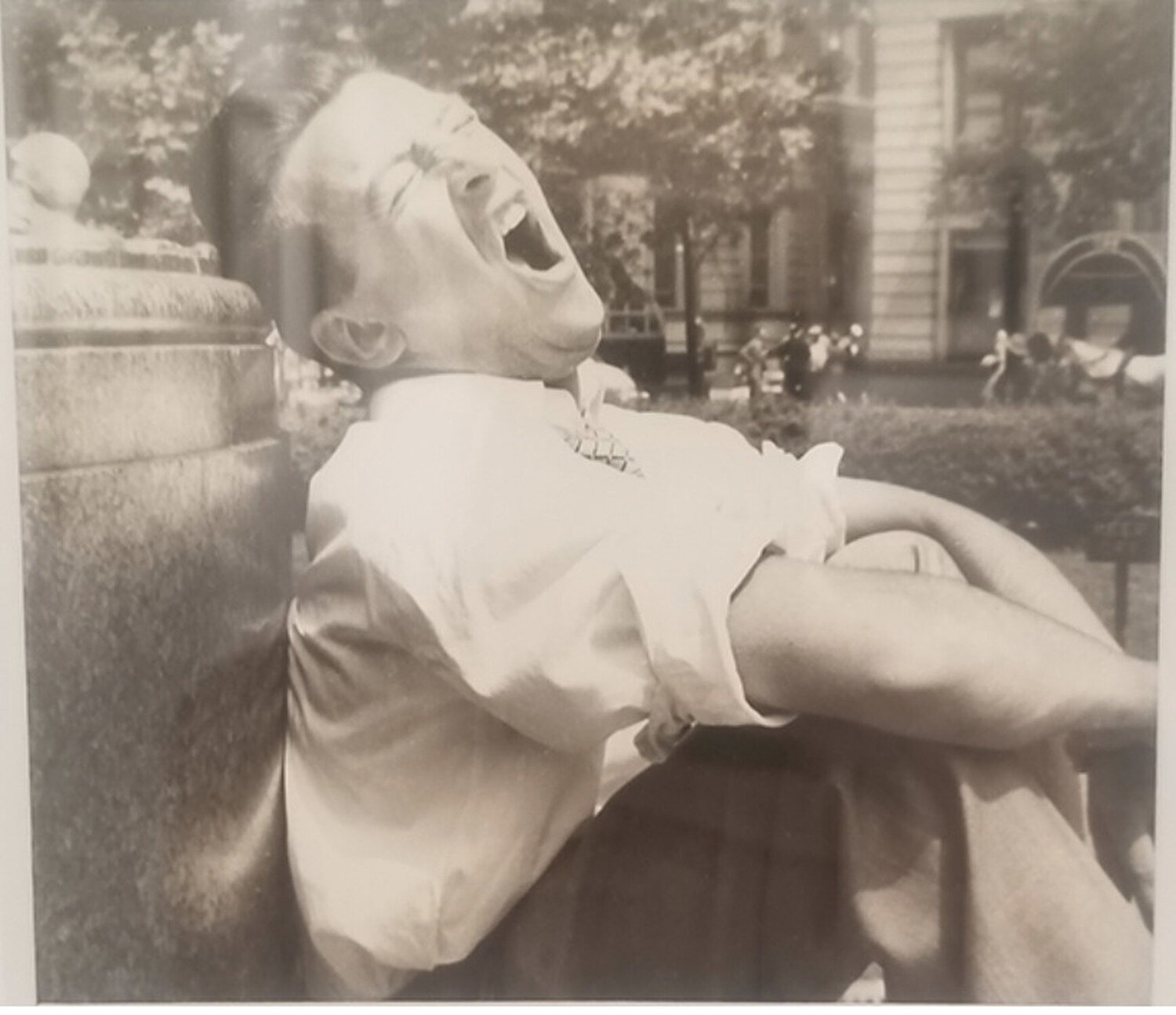 Untitled, n.d, Man Yawning Rare Lifetime print Vivian Maier Fotografie zu verkaufen