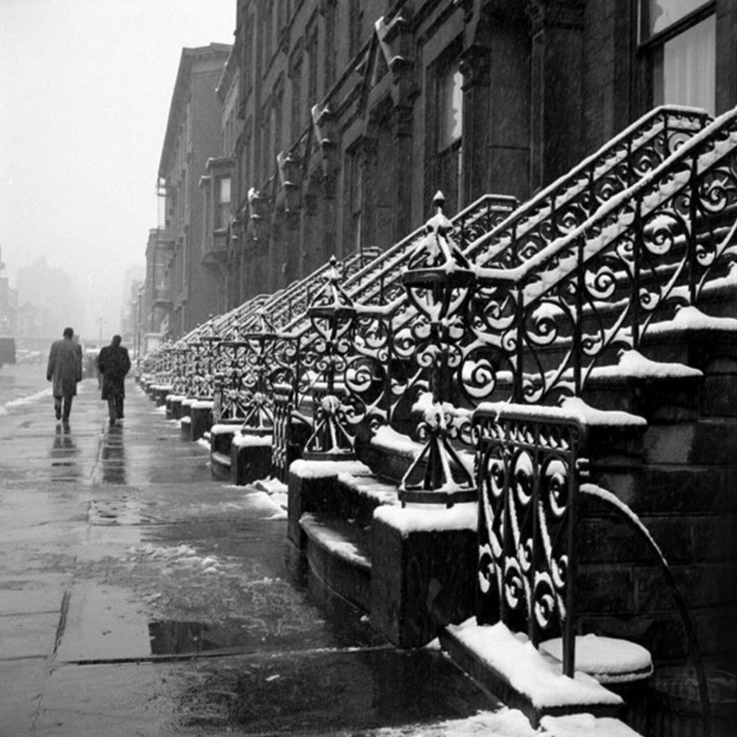 Untitled, n.d Stairs in winter Vivian Maier Fotografie zu verkaufen
