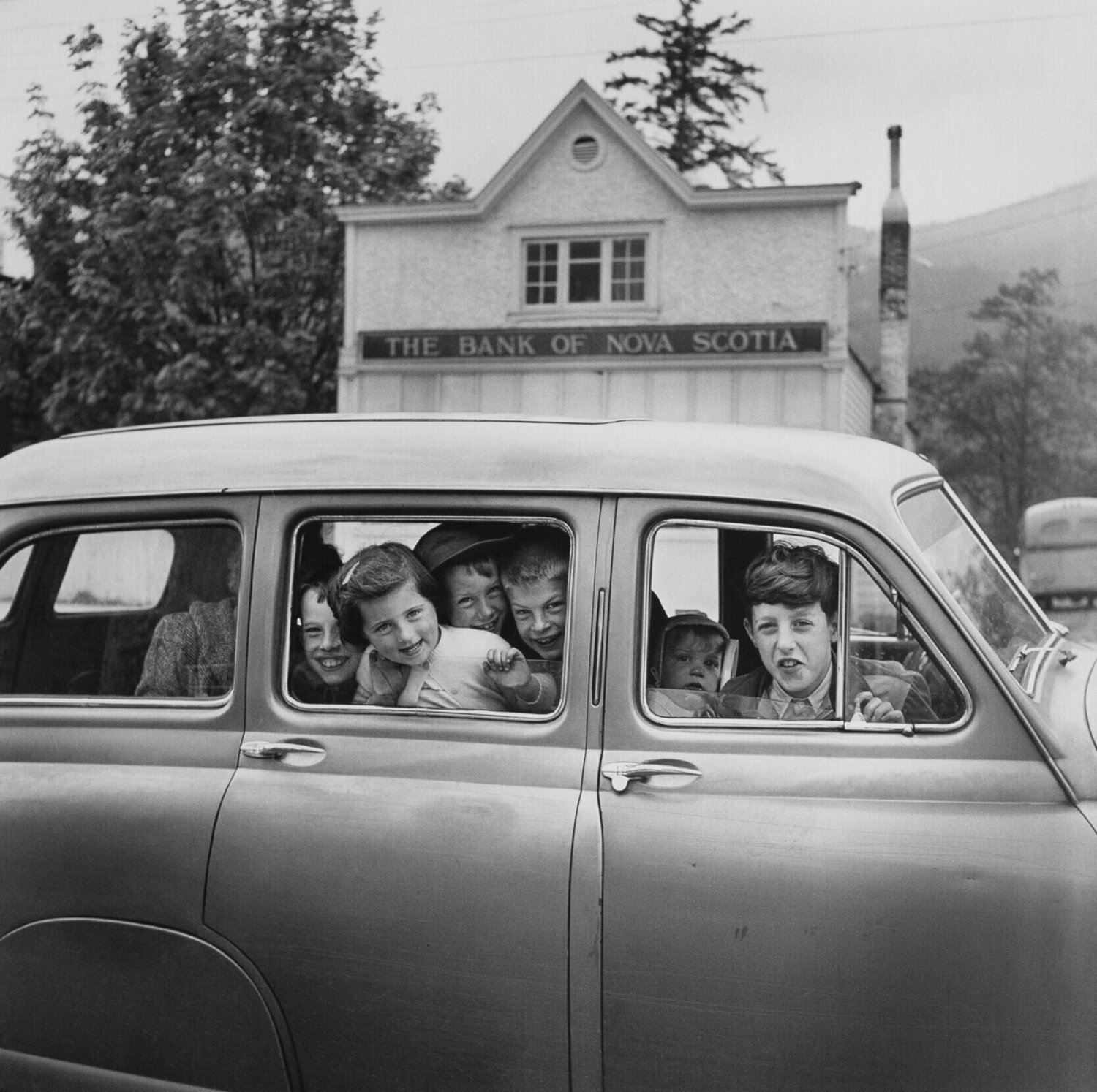 Canada (kids in car) Vivian Maier Fotografie zu verkaufen