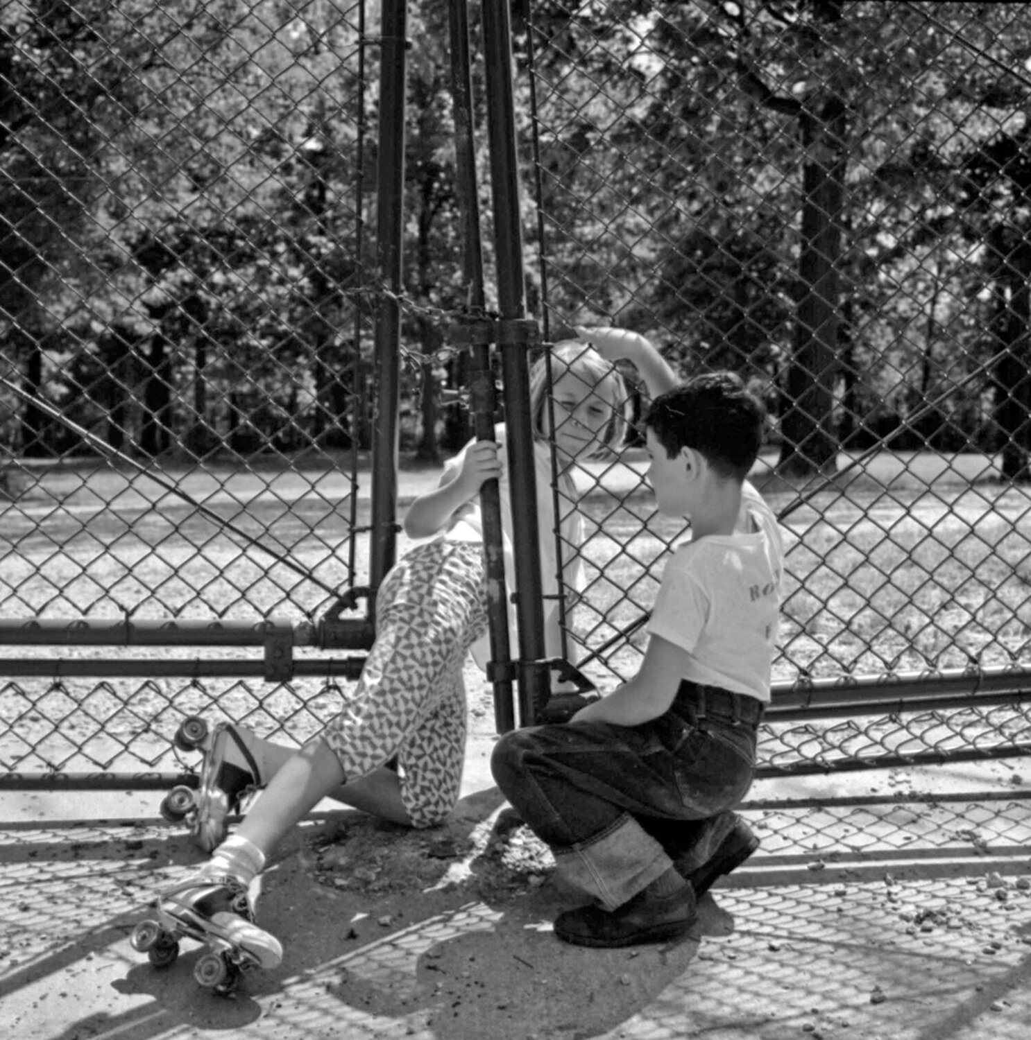 VM1962W02056 - Chicago, 1962, Roller-skates Vivian Maier Fotografie zu verkaufen