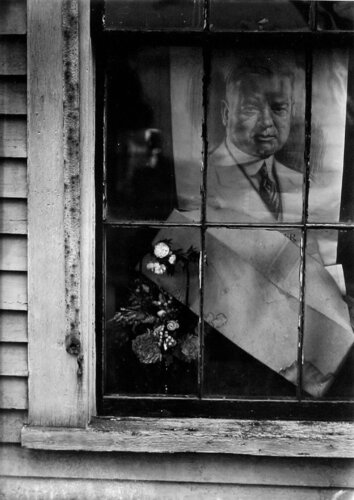 Political Poster and Flowers di Walker Evans, Fotografia in vendita su Singulart