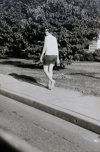 Untitled (girl walking) van William Eggleston, Fotografie te koop op Singulart