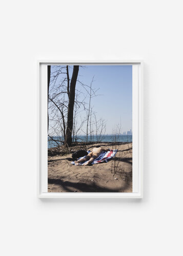 April Sun Rays van Wolfgang Tillmans, Fotografie te koop op Singulart