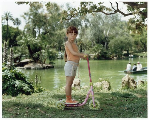 Parque de la Ciudadela, Barcelona, June 4, 2005 di Rineke Dijkstra, Fotografia in vendita su Singulart