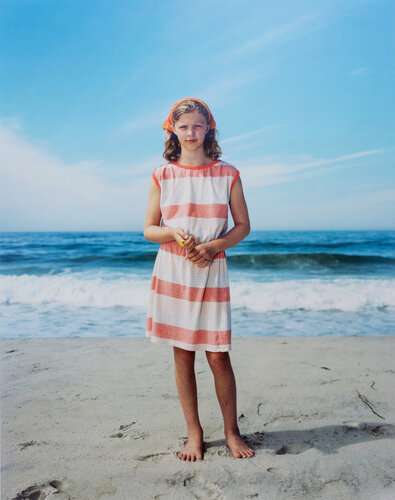Maddy, Martha's Vineyard, MA, USA, August 5, 2015 di Rineke Dijkstra, Fotografia in vendita su Singulart