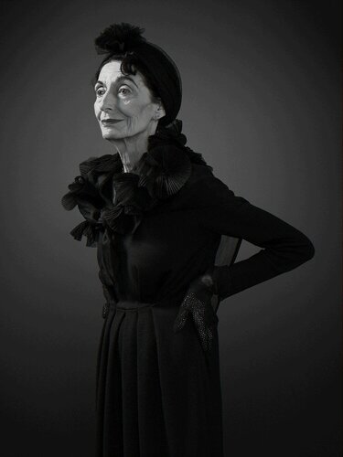Sephardic Jewish - Ellen van Erwin Olaf, Fotografie te koop op Singulart