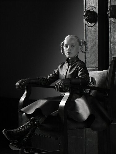 Berlin, Portrait 05, 09 July van Erwin Olaf, Fotografie te koop op Singulart