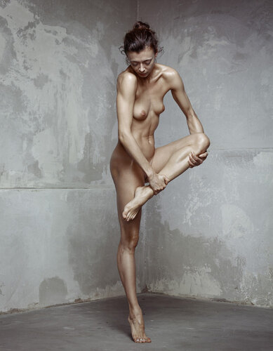 After Rodin XI, Dance Movement van Erwin Olaf, Fotografie te koop op Singulart