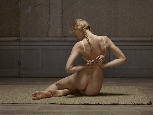 "Reclining Nude 09" de Erwin Olaf, Fotografía a la venta en Singulart