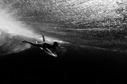 Surf under the waves Enric Gener