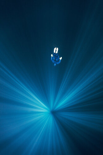 Freedive through sun rays van Enric Gener, Fotografie te koop op Singulart