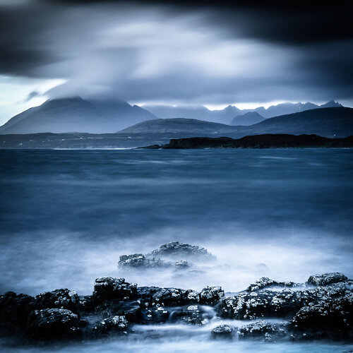 The Black Cuillin II par Lynne Douglas, Photographie en vente sur Singulart