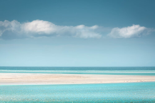 Step into Summer par Lynne Douglas, Photographie en vente sur Singulart
