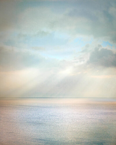 A Touch of Heaven par Lynne Douglas, Photographie en vente sur Singulart