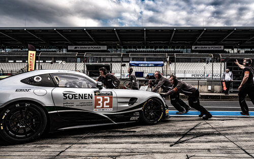 Nürburgring Silver Action von Ares Yannakopoulos, Fotografie kaufen auf Singulart