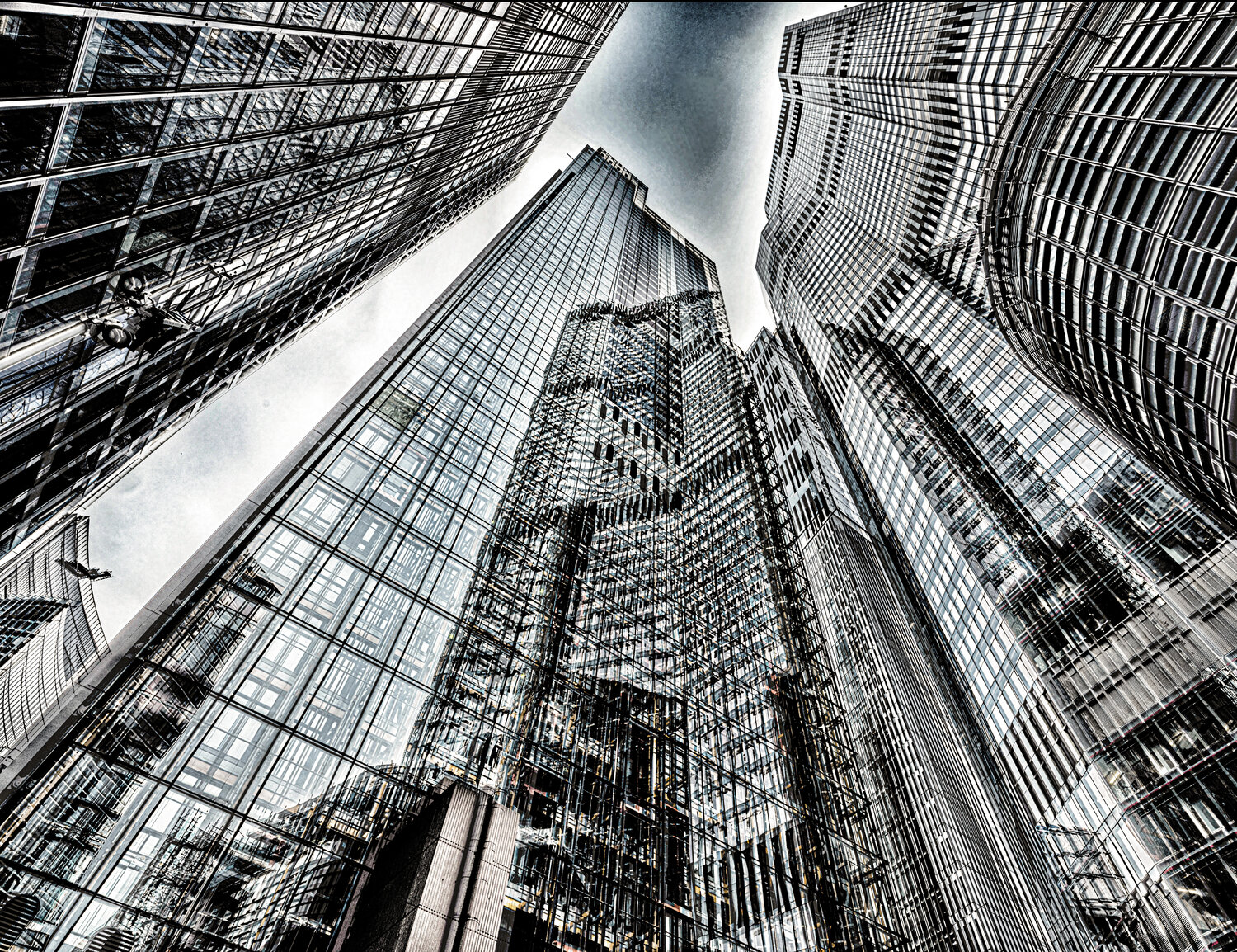 Bishopsgate #4608 snap Ares Yannakopoulos