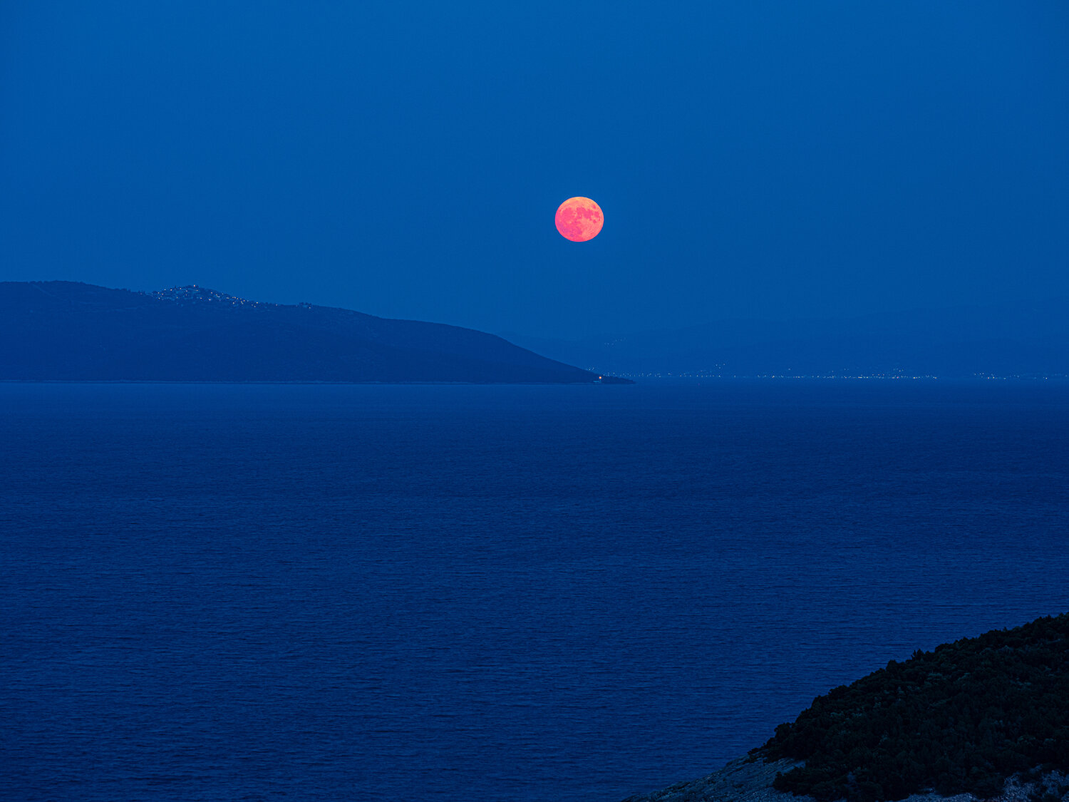 Red Moon, Silent Sea Ares Yannakopoulos