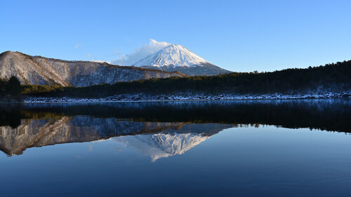 Conversations with Mount Fuji 29 van Anatoliy Anshin, Fotografie te koop op Singulart