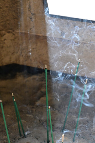 Kenchoji Incense von Anatoliy Anshin, Fotografie kaufen auf Singulart