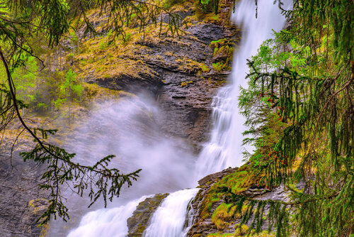 CASCADE DU ROUGET 1 von jean-luc bohin, Fotografie kaufen auf Singulart