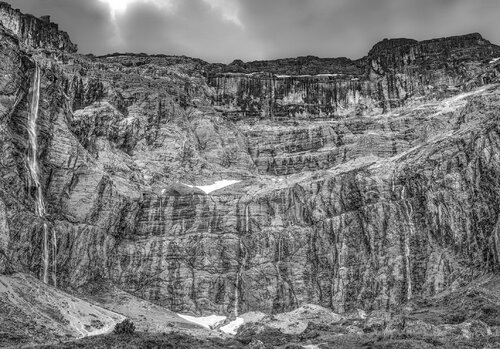 CIRQUE DE GAVARNIE & CASCADES von jean-luc bohin, Fotografie kaufen auf Singulart