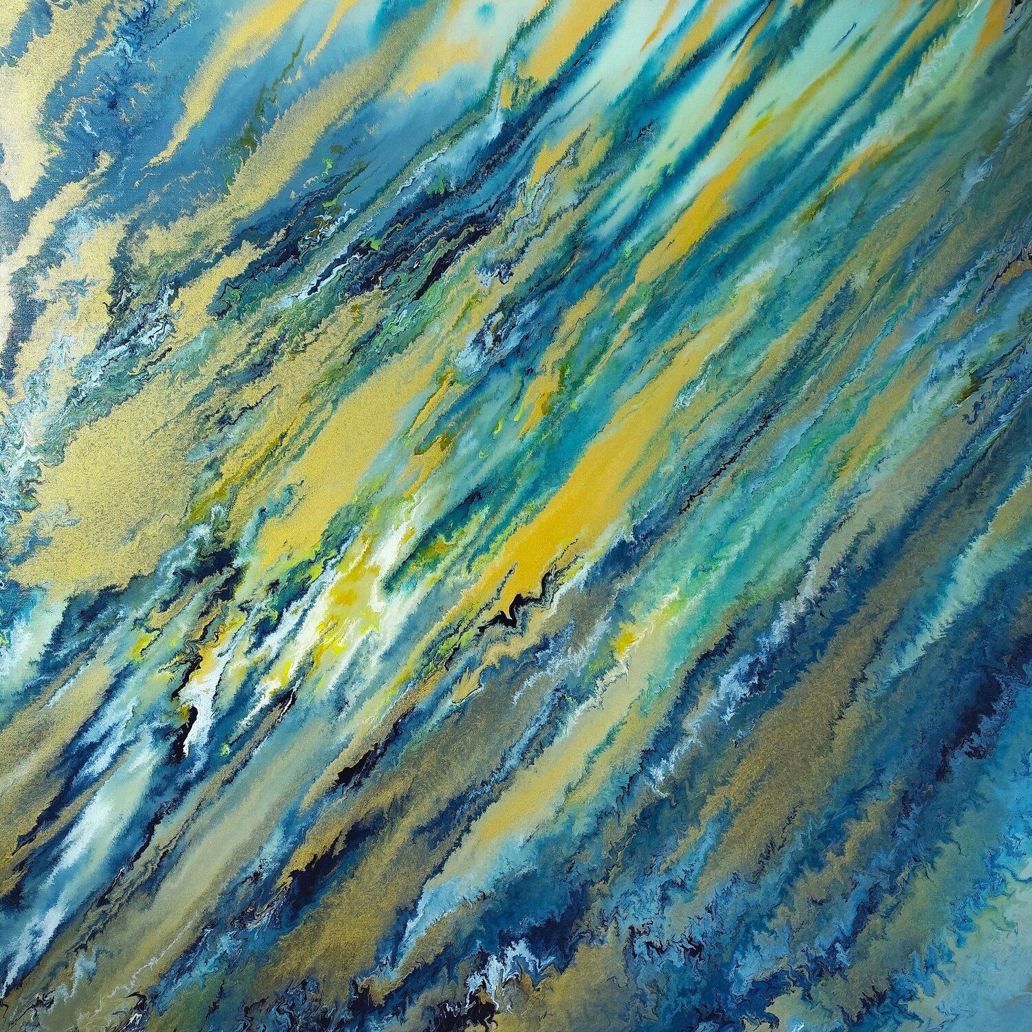 Gold, blue, white Felix Günther