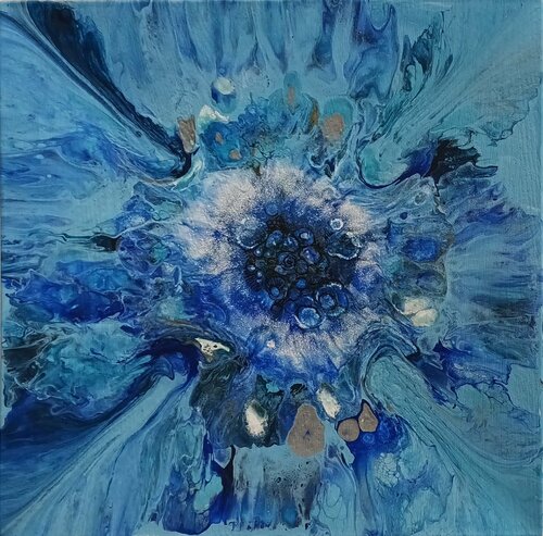 Blue flower - Hand Painted Platter van Fanitsa Petrou, Schilderij te koop op Singulart