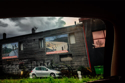 On the road  1 . 9 von Paul Menville, Fotografie kaufen auf Singulart