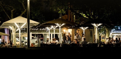 S``oirée d'été-2 von Paul Menville, Fotografie kaufen auf Singulart